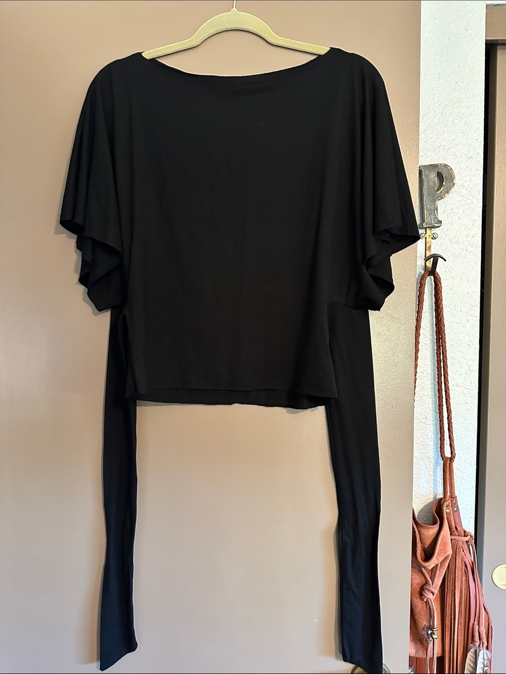 Reformation Black Flutter-Sleeve Cropped Top - Picture 4 of 6